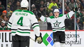 Johnston, Seguin lead Stars over Wild 4-1