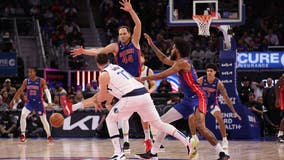 Hayes leads Pistons to overtime victory over Mavericks