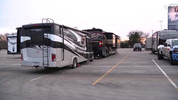 RV lot at AT&T Stadium pretty sparse as fans look to keep warm ahead of Saturday's game