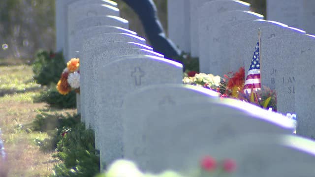 Those buried at Dallas-Fort Worth National Cemetery remembered on Wreaths Across America Day