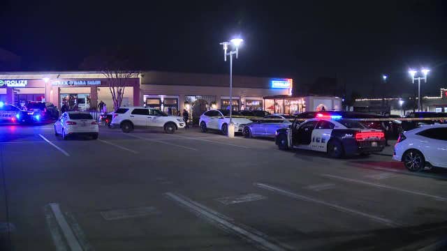 Suspect shot during attempted carjacking at Dallas shopping center, police say