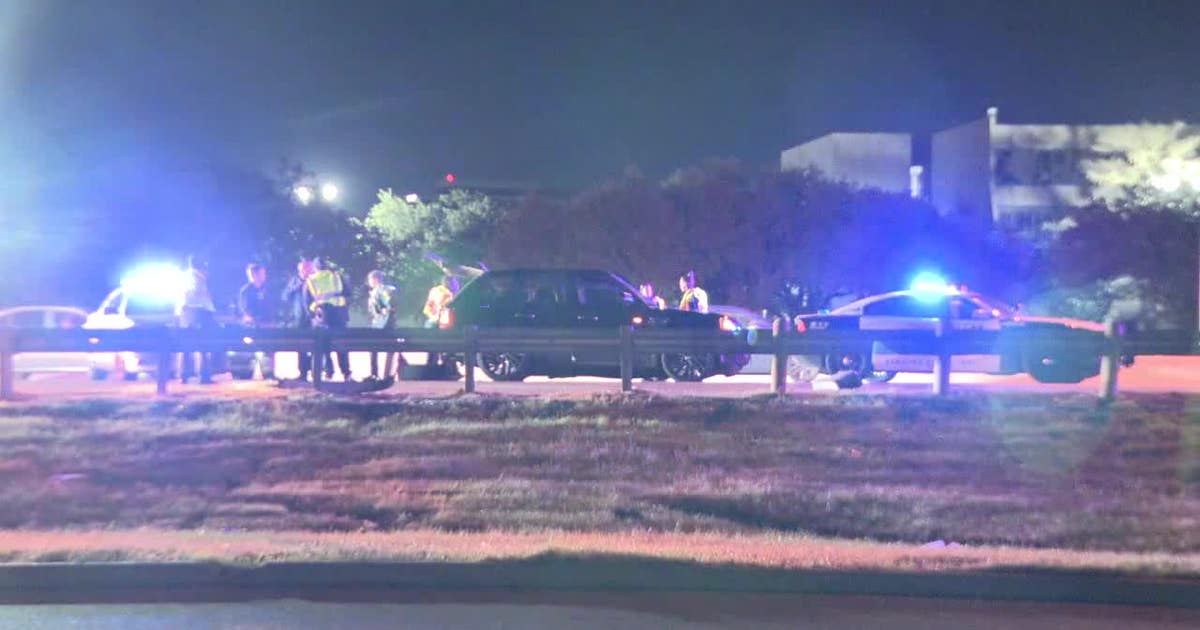 Man crashes on I-35 while driving to hospital after being shot | FOX 4 ...