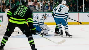 Olfosson's 1st NHL goal powers Stars to 5-2 win over Sharks