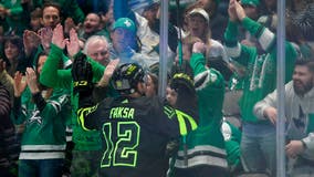 Radek Faksa scores twice, 1st-place Stars beat Coyotes 4-0