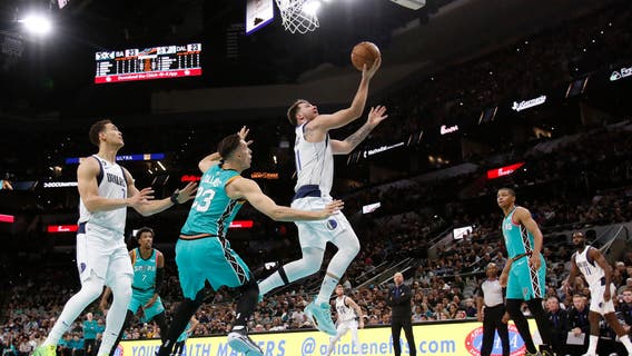 Doncic scores 51 points, Mavs beat Spurs for 6th straight