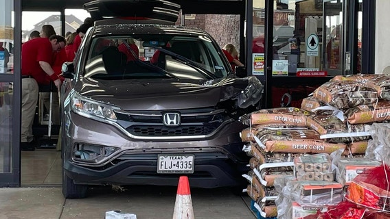 Police chase ends when stolen car crashes into North Texas Buc-ees