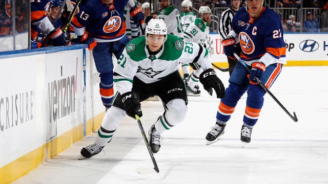 Robertson, Oettinger lead Stars past Islanders 2-1 in SO