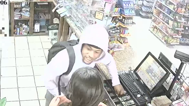 Fort Worth police looking for suspect who shot dog during robbery