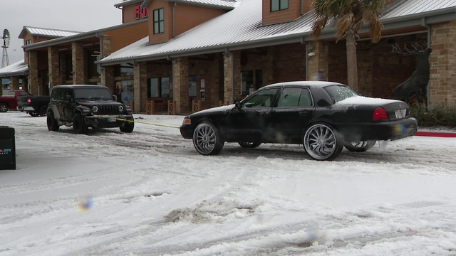 Garland realtor helps save dozens of drivers stuck in the ice