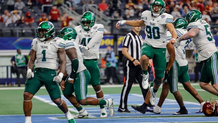 Tulane Scores 16 Late Points, Beats USC 46-45 In Cotton Bowl | FOX 4 ...