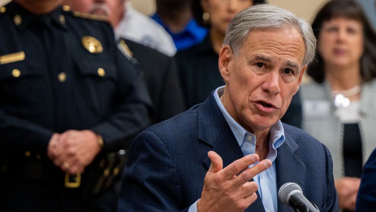 178d61b1-Texas Gov. Abbott Holds Press Conference With Local Law Enforcement In Houston