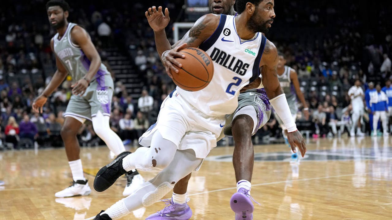 Kyrie Irving's 25 points, 10 assists lead Mavericks over Kings