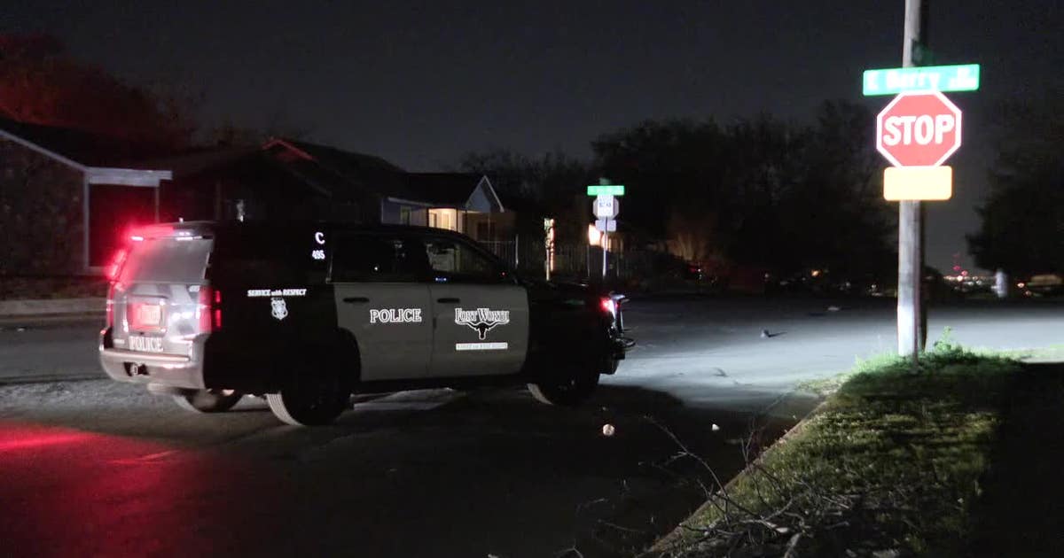 Pedestrian killed in Fort Worth hit-and-run crash | FOX 4 Dallas-Fort Worth