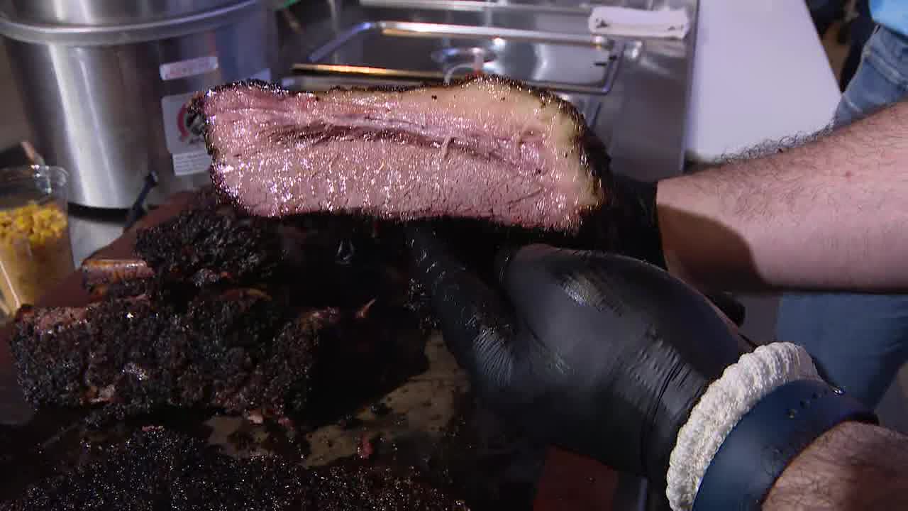 Arlington's Hurtado Barbecue starts beef with Astros fans