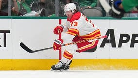 Late goal costs Stars, fall to Flames 5-4