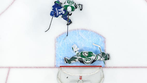 Canucks beat West-leading Stars 5-2 for 5th straight win