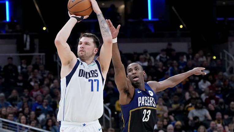 Mavericks end 4-game skid vs. Pacers to stay in playoff hunt