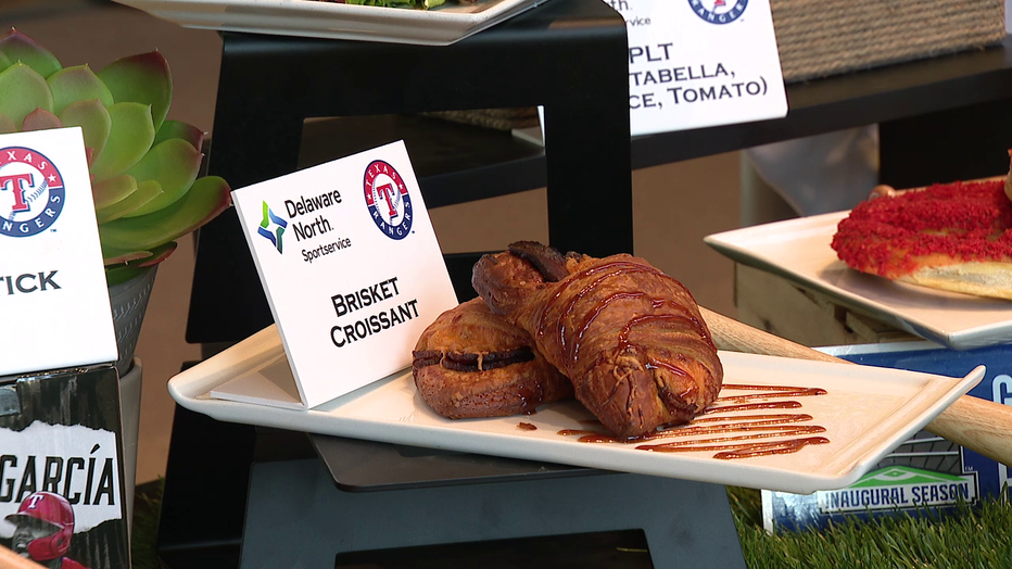Texas Rangers reveal new foods at Globe Life Field, including a 2-foot  burger