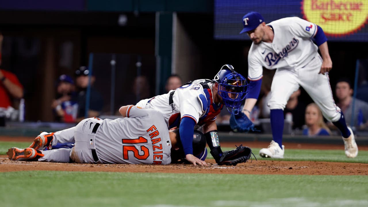 Rangers' Josh Smith 'doing fine' after being hit in jaw with 89 mph pitch