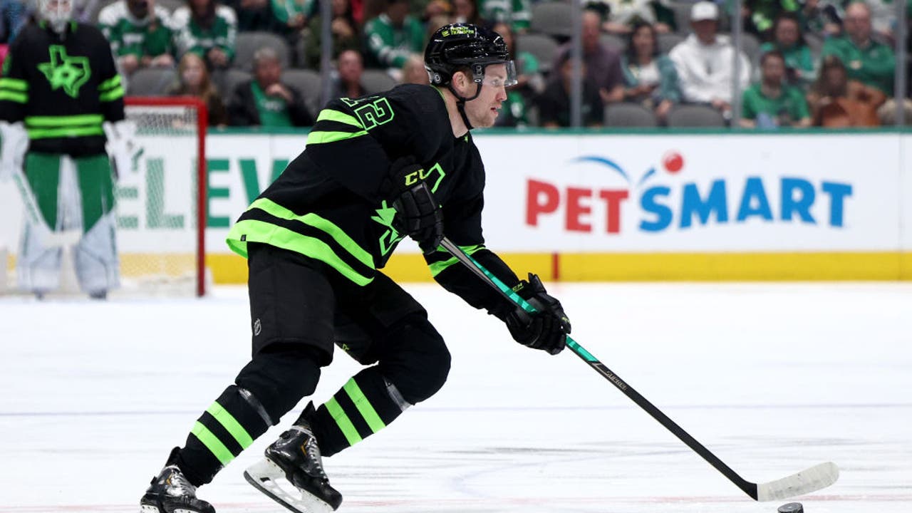 Hurricanes face decisions in net with Andersen, Raanta healthy for East final