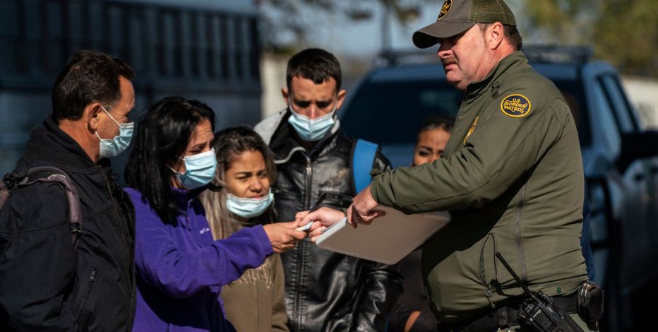 Texas officials bracing for expected record border crossings as Title 42 set to end Thursday