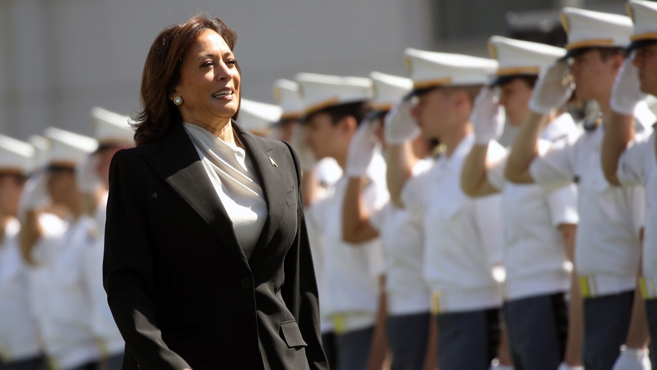 Kamala Harris Welcomes West Point Grads To 'unsettled World' In ...