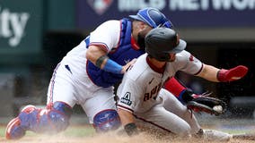 Rangers fall to Dbacks despite Jung's two-homer day