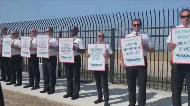 Southwest Airlines pilots vote to authorize potential strike