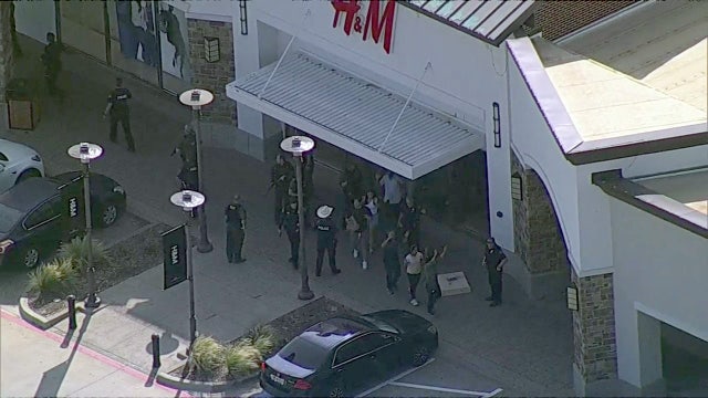 H&M reopens at Allen Premium Outlets