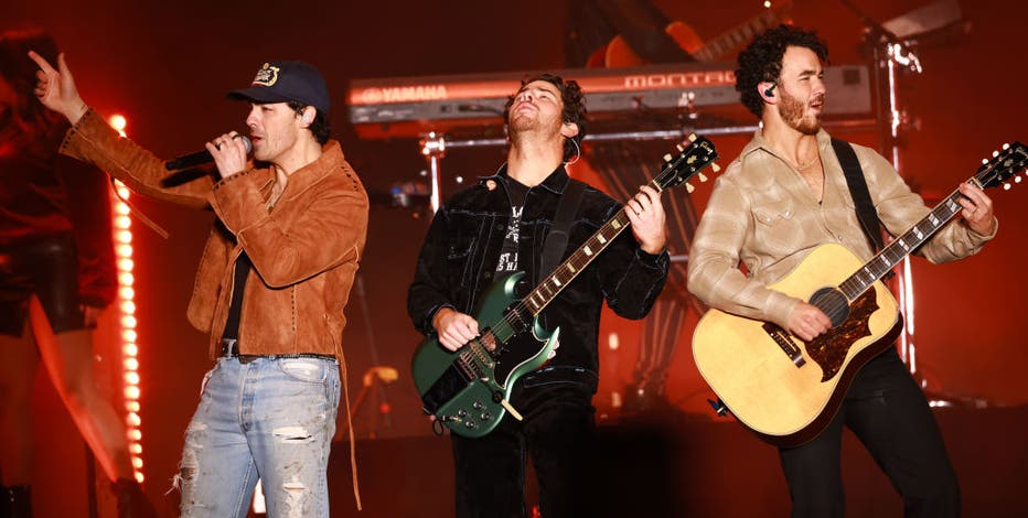 Jonas Brothers performing 'secret show' in Dallas-Fort Worth later