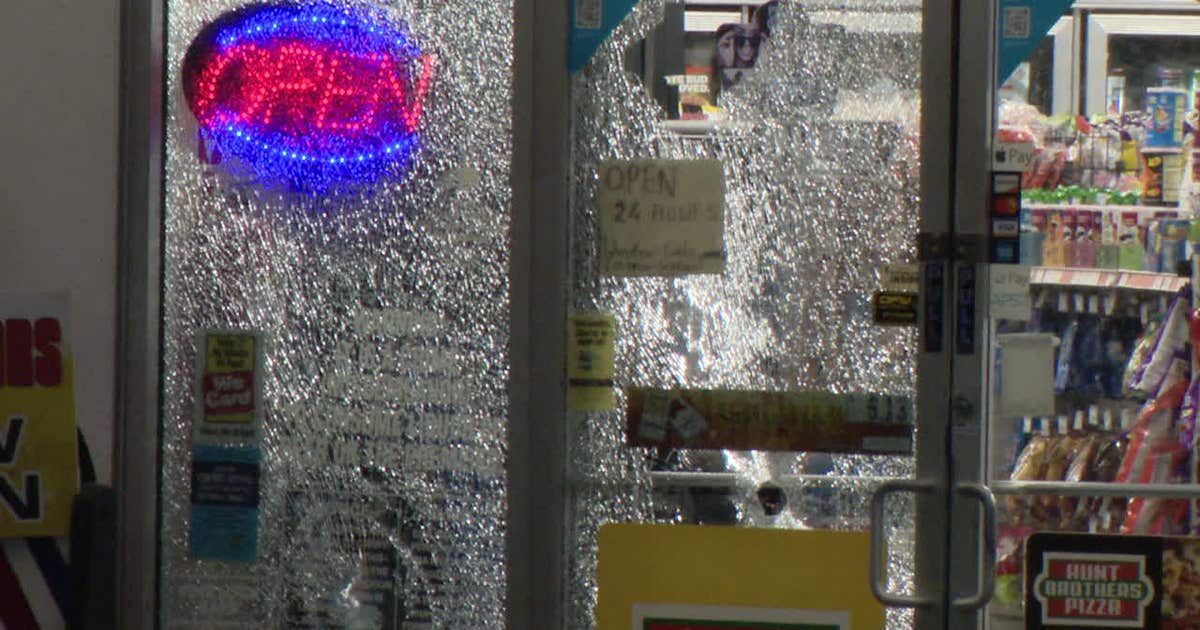 Clerk shot during fight at Fort Worth convenience store | FOX 4 Dallas ...