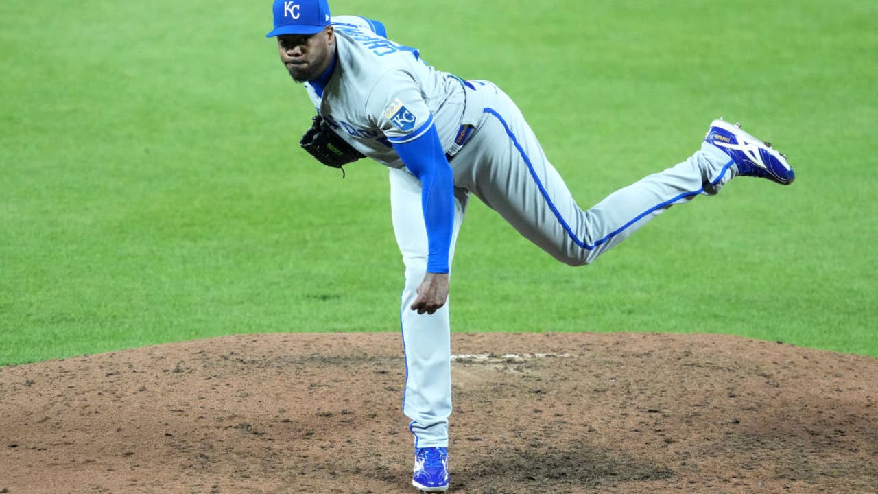 The Cubs need relief help. Should they trade for Aroldis Chapman