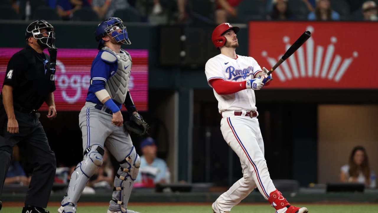 Jung, Heim hit back-to-back homers, García shines on defense as Rangers  beat Jays 4-2