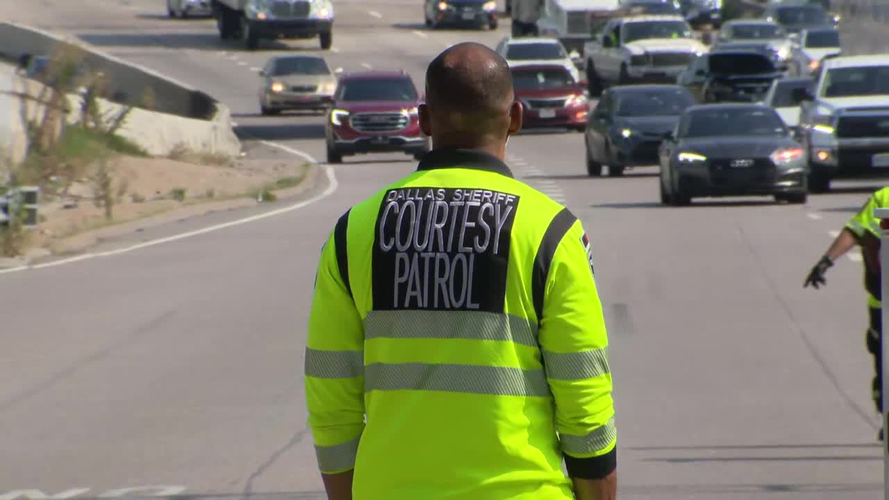 Dallas County Sheriff’s Office courtesy patrol out helping drivers stay cool during severe heat