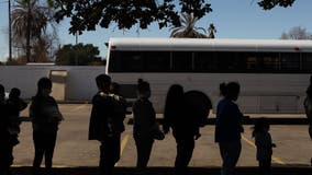 US halts online asylum appointments at Texas crossing after extortion warnings