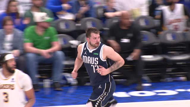 Should the Dallas Mavericks keep or trade their 10th pick in the NBA Draft?