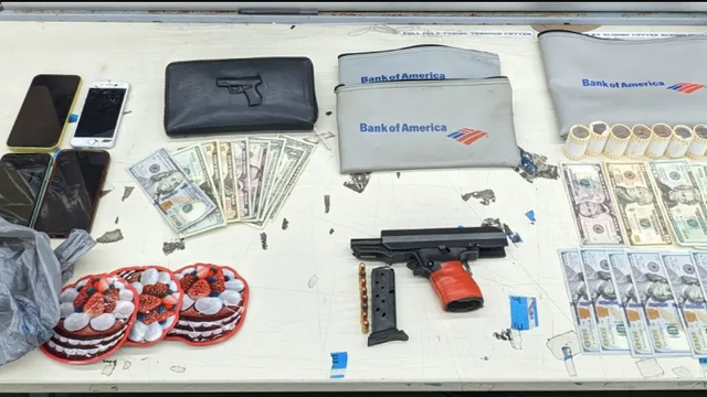 4 arrested after thefts at Dallas banks