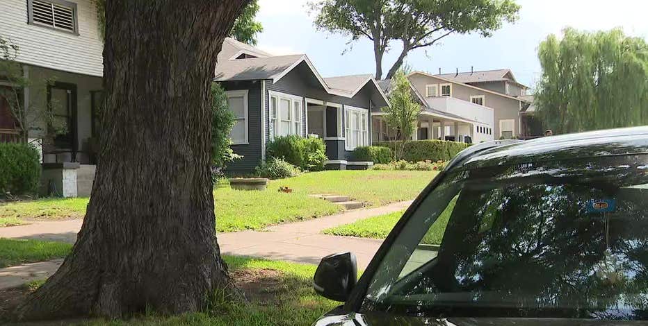 Newborn found dead in bushes outside Fort Worth home, police looking for mother