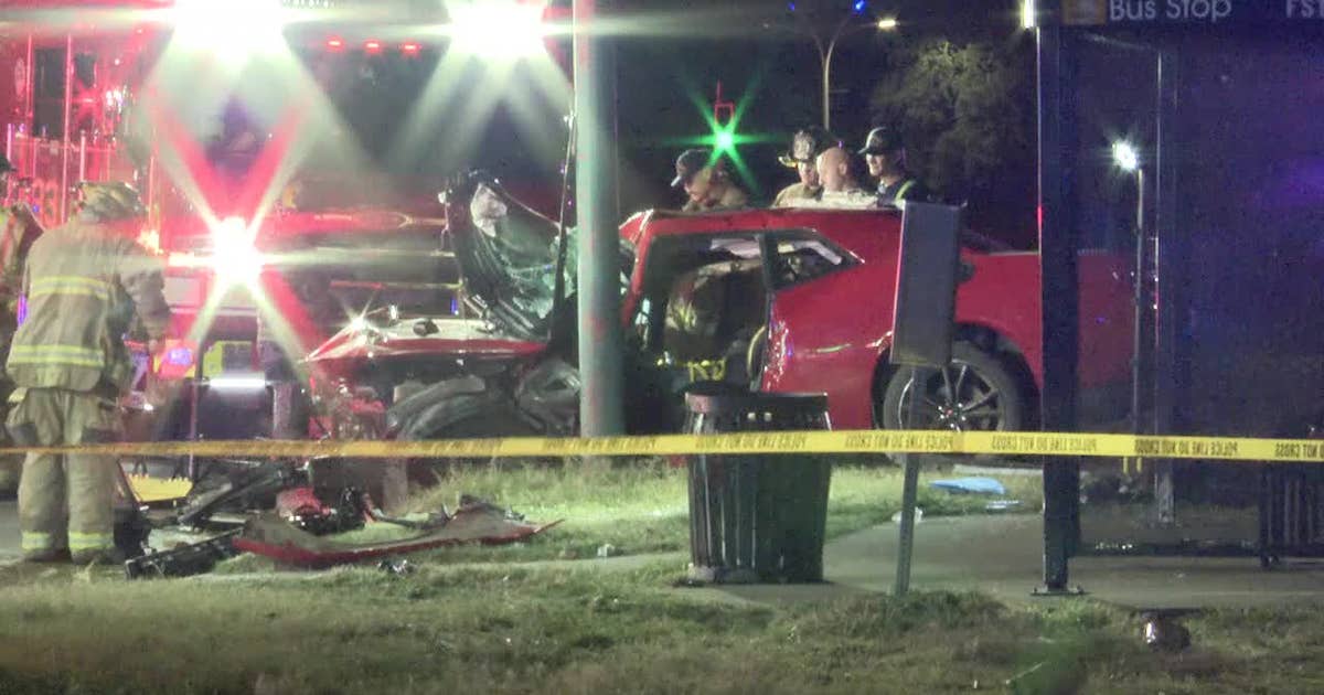 Driver critically injured after crashing into light pole in Dallas ...