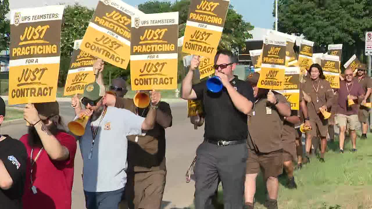 UPS workers prepare to strike as deadline for new labor deal approaches