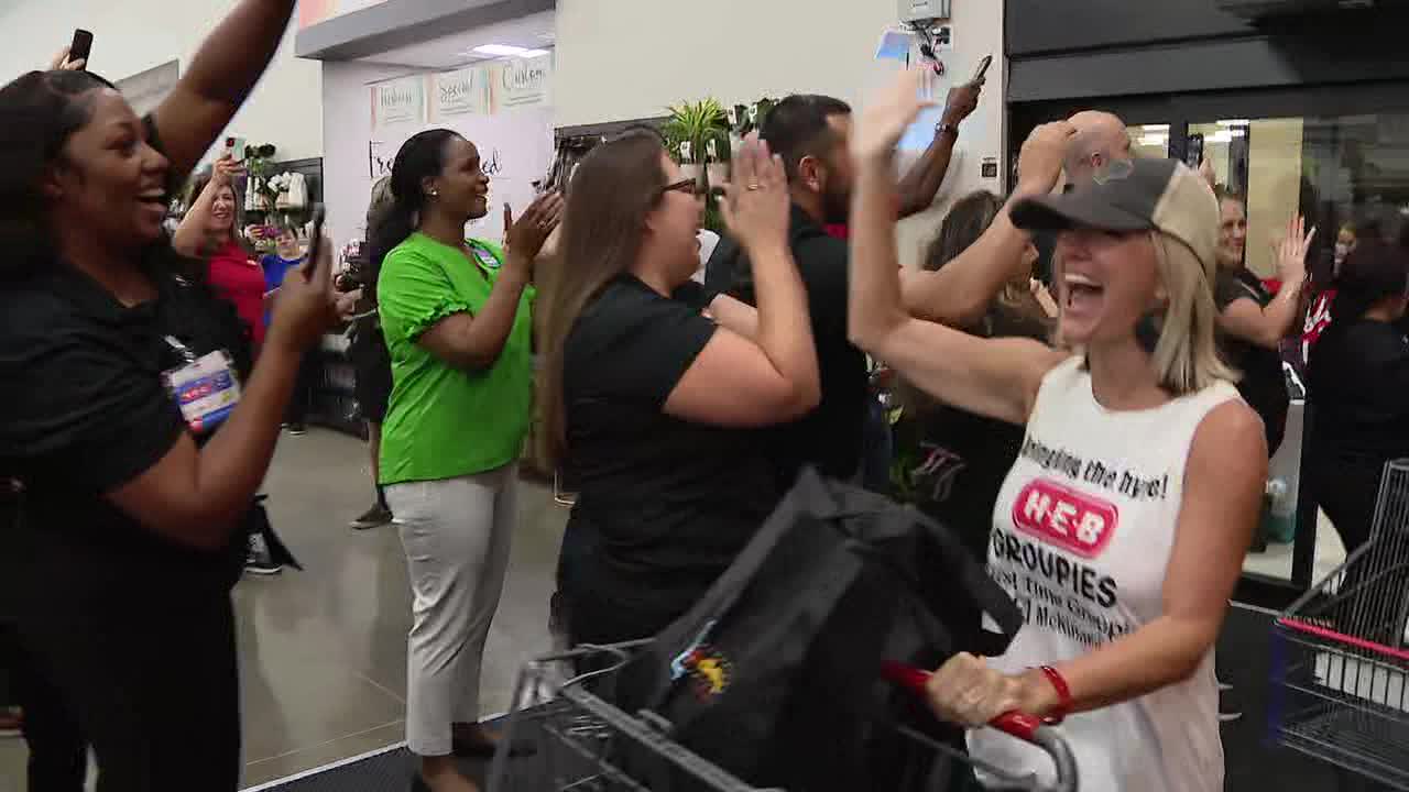 New McKinney H-E-B Store Opens To A Crowd Of Cheering Shoppers