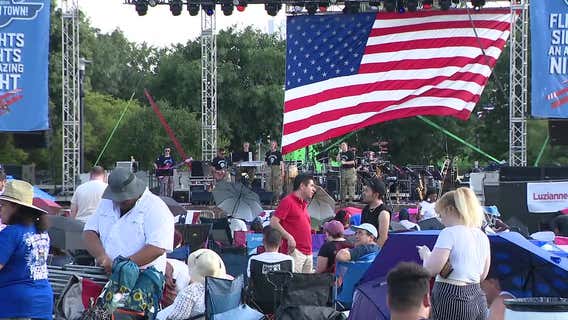 Kaboom Town draws thousands to Addison Circle Park