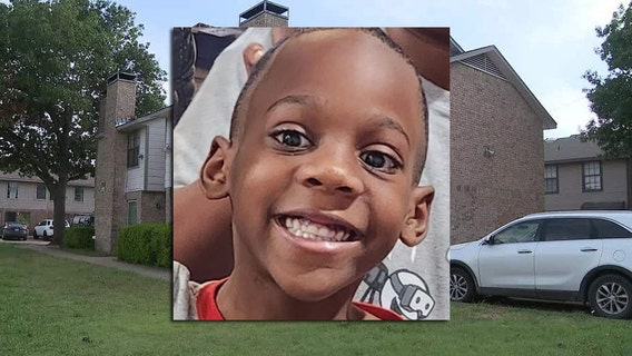 Dallas 7-year-old shot while sleeping in apartment dies