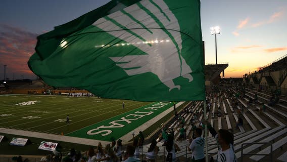 UNT fans rally to watch first sold-out game in stadium history