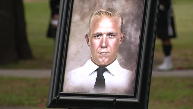 Dallas police officer given full honors 25 years after his death