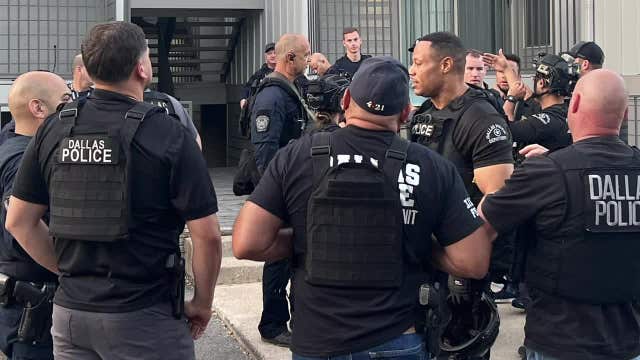 FBI, Dallas law enforcement raids target gangs, drug houses in Oak Cliff