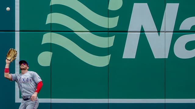 Nationals beat Rangers, 7-2