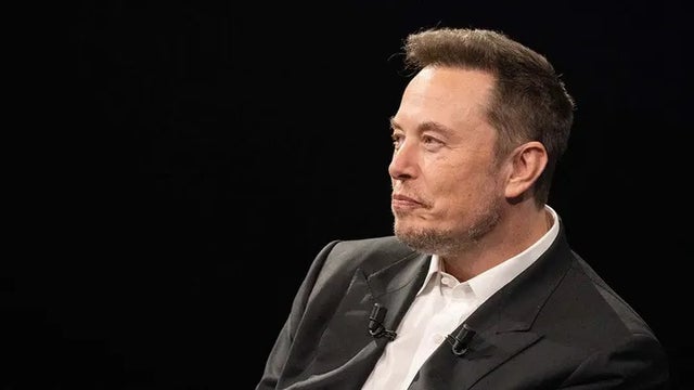 Elon Musk says Twitter still in ‘negative cash flow’ due to 50% drop in advertising, debt