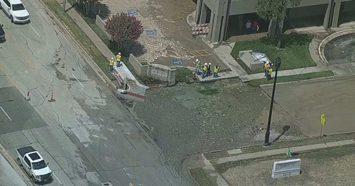 Fort Worth's Lancaster Avenue sees second major water main break in a ...