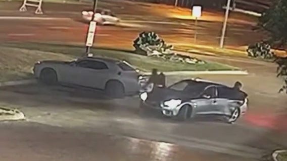 Suspect in Dallas police officer shooting left cell phone at the scene, police documents say